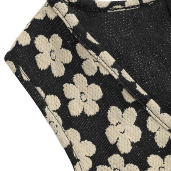 CIDER Jacquard Floral Tie Knotted Black & Cream Crop Vest, Size 2X, NWT - Picture 4 of 6